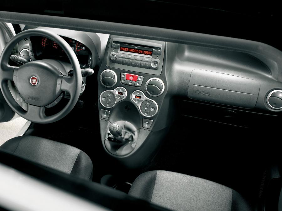  Fiat Panda 4x4 Glam 2008 года  (фото 5 из 6)